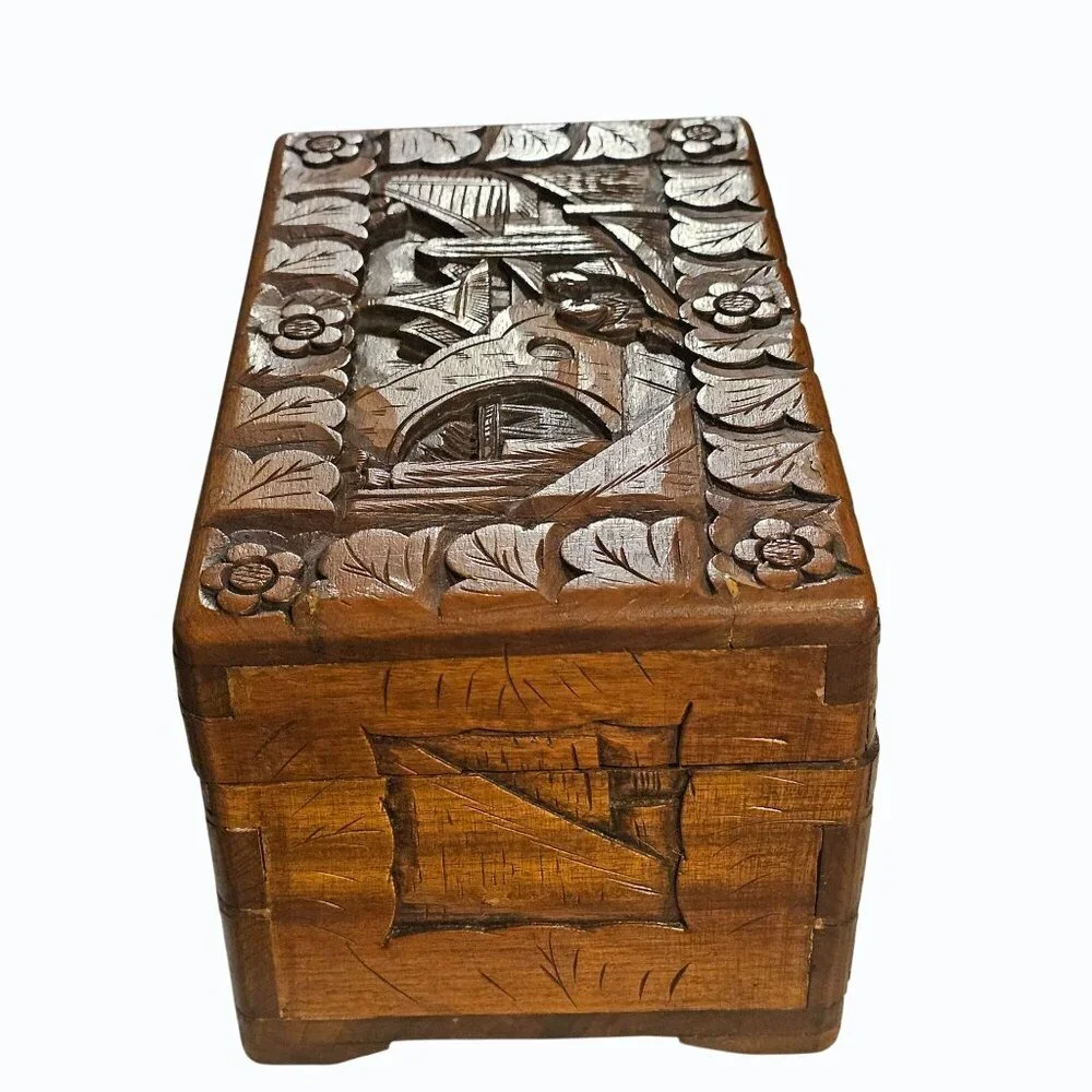 Vintage Intricate Carved Asian Decorative Dresser Jewelry Box Scenic Masculine